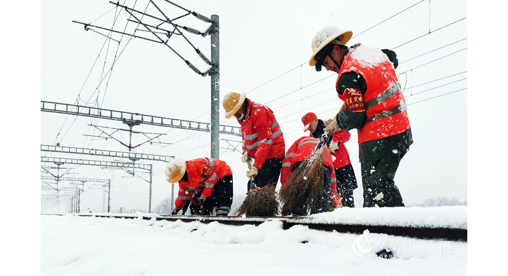 風(fēng)雪到臨 南鐵啟動(dòng)應(yīng)急響應(yīng)通順春運(yùn)路